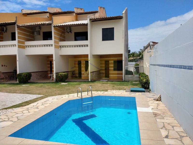 Duplex com 3 quartos, 114m², à venda em Lauro de Freitas, Ipitanga
